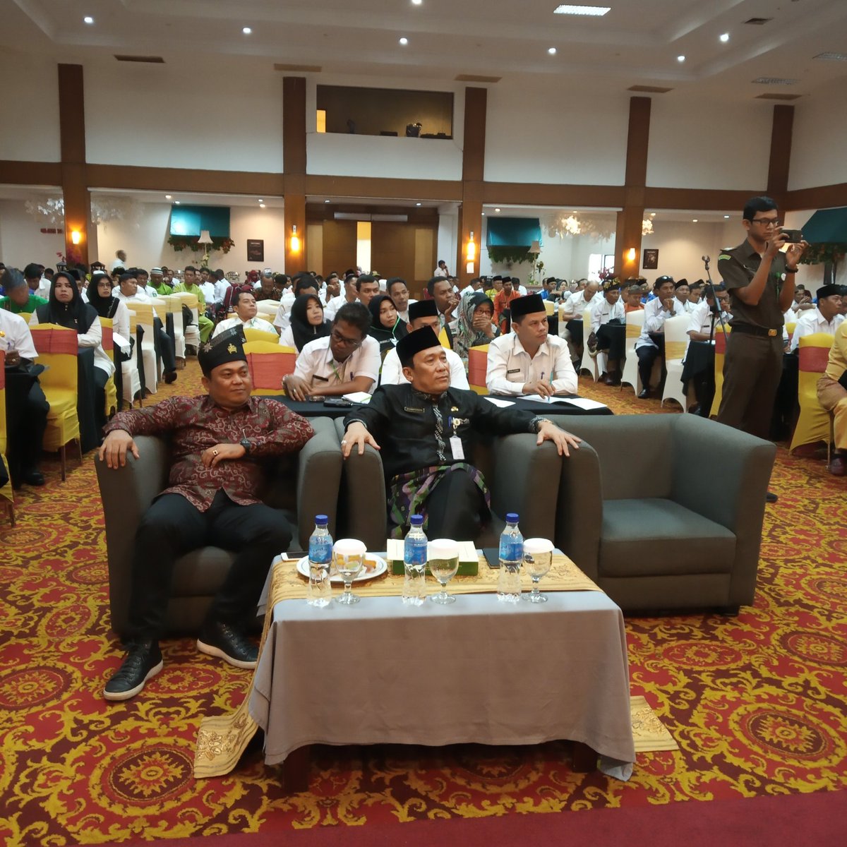 RiauP3md's tweet photo. Kepala Dinas Pemberdayaan Masyarakat Desa Provinsi pada Rapat Koordinasi Provinsi dan Evaluasi Program Pembangunan dan Pemberdayaan Masyarakat Desa (P3MD)  Provinsi Riau Tahun 2018
#satkerp3mdriauyess...! https://t.co/2vmubT6coA