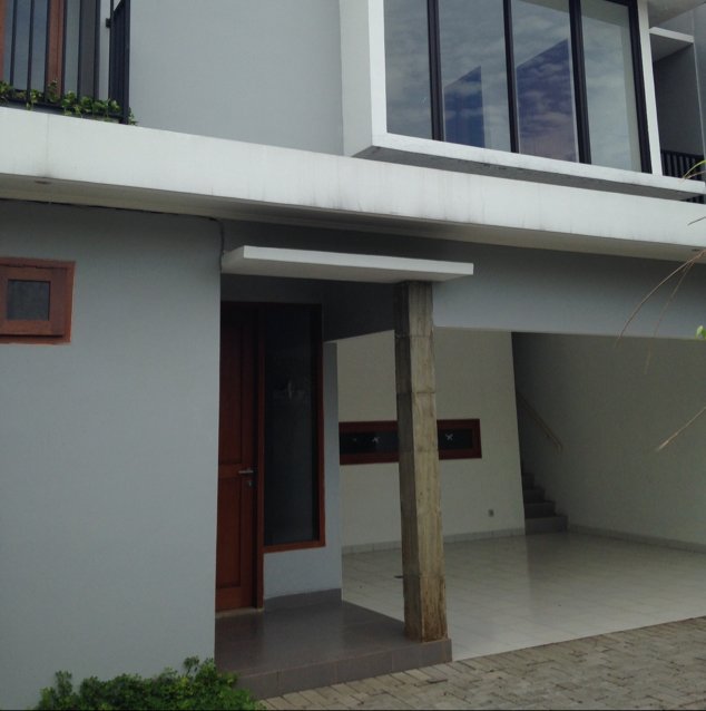 Rmh Dijual Cinere, blok B (jl pakis) sbrg mall, Rmh br 3 lt, 2+2 KT, grs 2 mbl hrg 2M. 081398877929