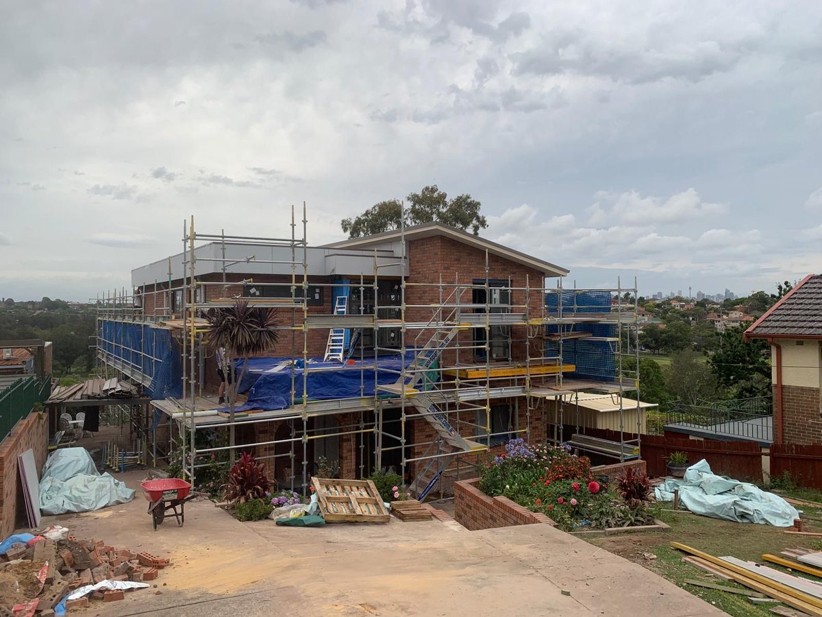32Degrees_Build's tweet photo. The external brickwork is almost complete at our Earlwood addition.
We have used a mix of blends to match the existing as closely as possible for our client.
#32DegreesBuilding #AdditionSpecialists #SecondStoreyAddition https://t.co/5McpBRYRA1