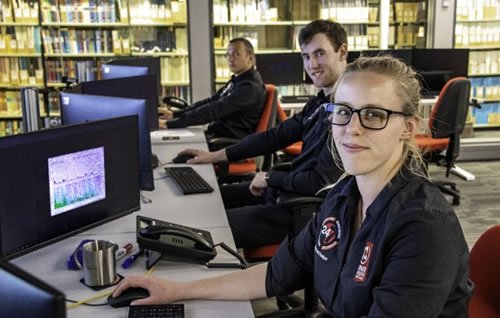 The NGMC at GNS was officially opened this morning by Hon Dr Megan Woods, Minister of Research, Science and Innovation, and Hon Kris Faafoi, Civil Defence Minister – giving NZ 24-7 “eyes on” monitoring of EQs, tsunamis, landslides and volcanic activity https://www.gns.cri.nz/Home/News-and-Events/Media-Releases/National-Geohazards-Monitoring-Centre-opens-at-GNS-Science-12-12-2018 …
