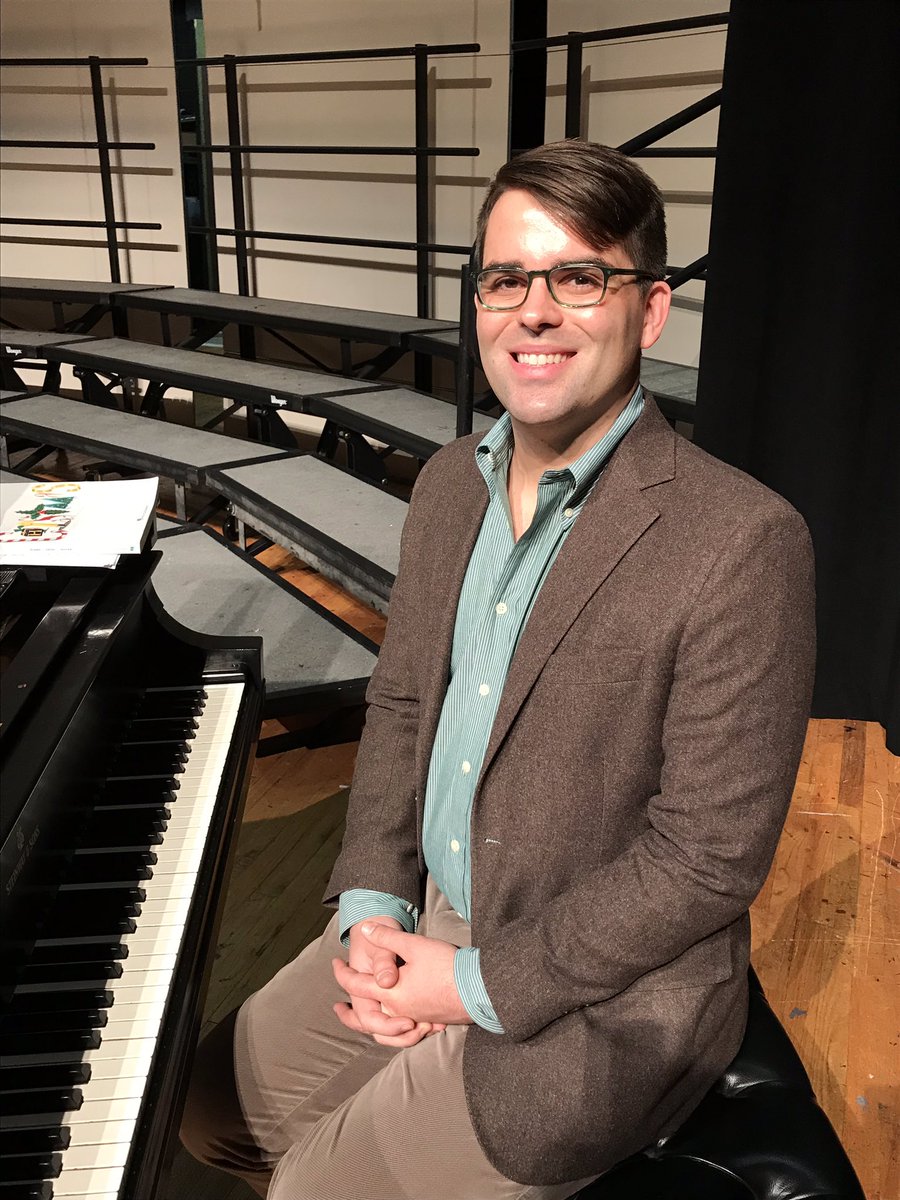 VACDES welcomes DC’s Arena Theatre American Pops conductor, Luke Frazier,  as our accompanist for the 3rd/4th grade winter concert. @vacdeswps <a href="/arenatheatre/">Arena Theatre</a>