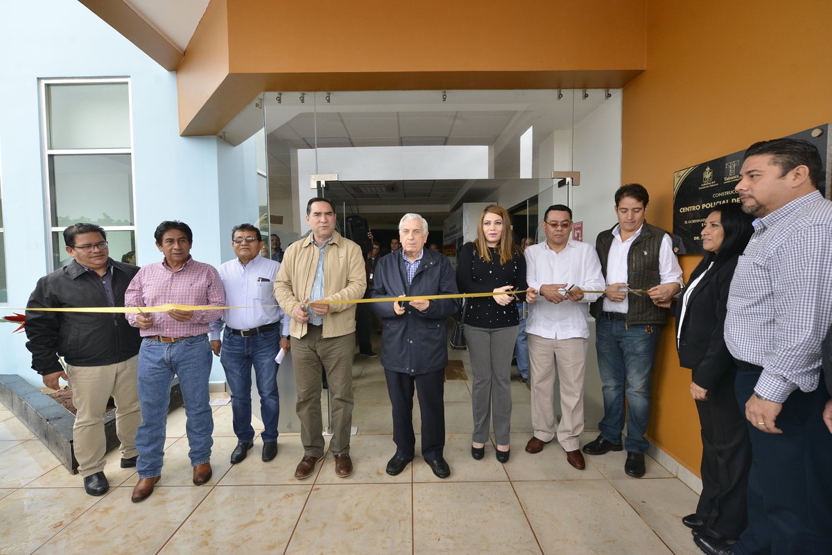 Inaugura Gobernador Núñez Centro Policial de Investigación
goo.gl/gW9rs9