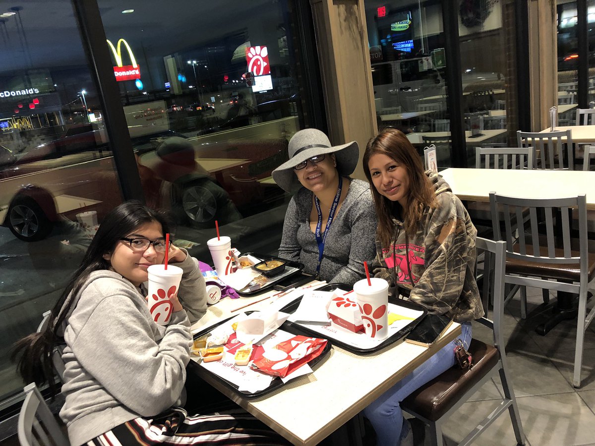 aldine_sr's tweet photo. Former students and our amazing administrative staff supporting Aldine Senior HS  CLASS OF 2021 Family Spirit Night at Chick fil a Aldine!   Come show your school spirit by saying “Aldine Senior Family Night”!  A portion of the proceeds will go to the Class of 2021!!!!! https://t.co/z7Tegay1by