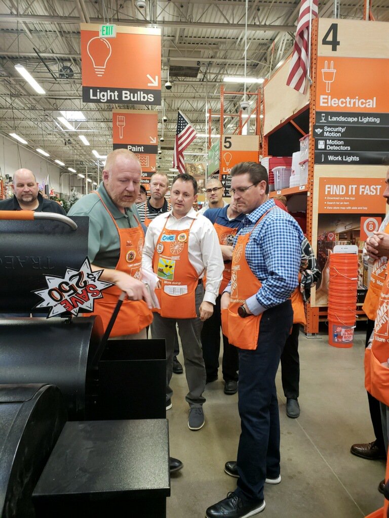 Great RVP walk today with <a href="/DJJKsanchez/">Donny Sanchez</a> at store 1518, filled with great conversation, product demos, and associate recognition. <a href="/PabstBen/">Ben Pabst</a> <a href="/AndyDHRM/">Andy Martin</a>