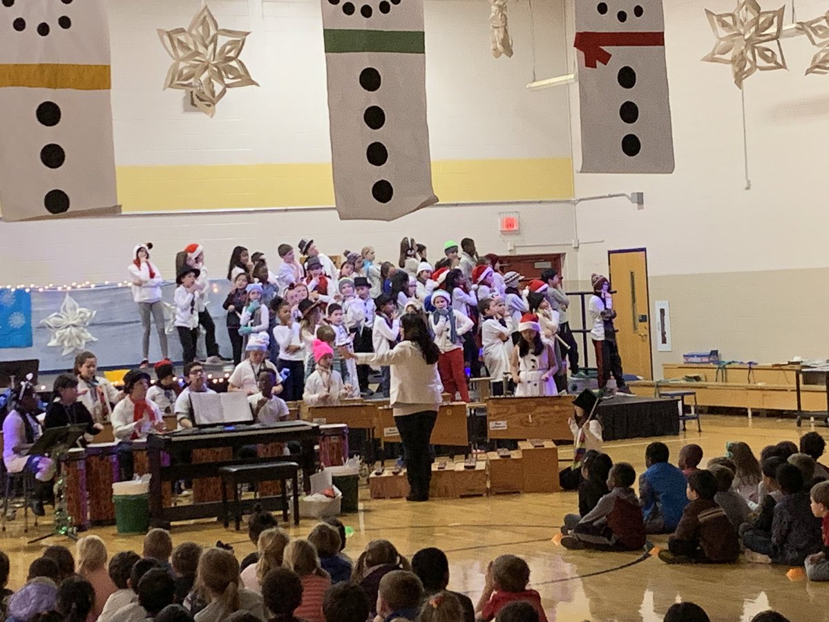 What an amazing performance by Mrs. Bethune and the 4th grade students at Symmes Elementary! Each student had numerous roles throughout the concert that allowed them to show off their musical talents. <a href="/SymmesElem/">Symmes Elementary</a> #greatjob4thgrade#starsinthemaking
