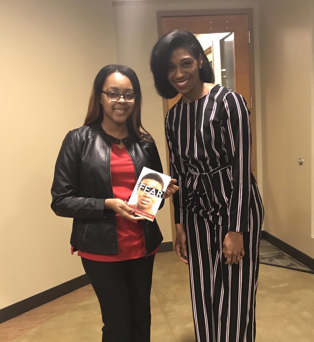 NatGotti's tweet photo. @C_dotDOG Is soooo amazing!! I’m so proud of you. #WeMetOnTwitter #WeFriendsNow lol 😍

She’s a Published Author, Y’all. 💅🏾 https://t.co/oLakipBImk