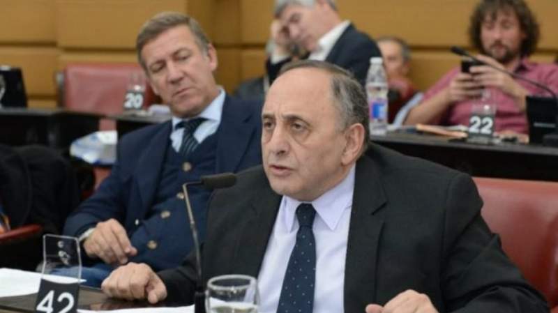 El radical <a href="/miguelnicolasok/">Miguel Nicolás</a> pide que se extienda el Boleto Educativo Gratuito #BEG agenda4p.com.ar/2018/12/11/rad…