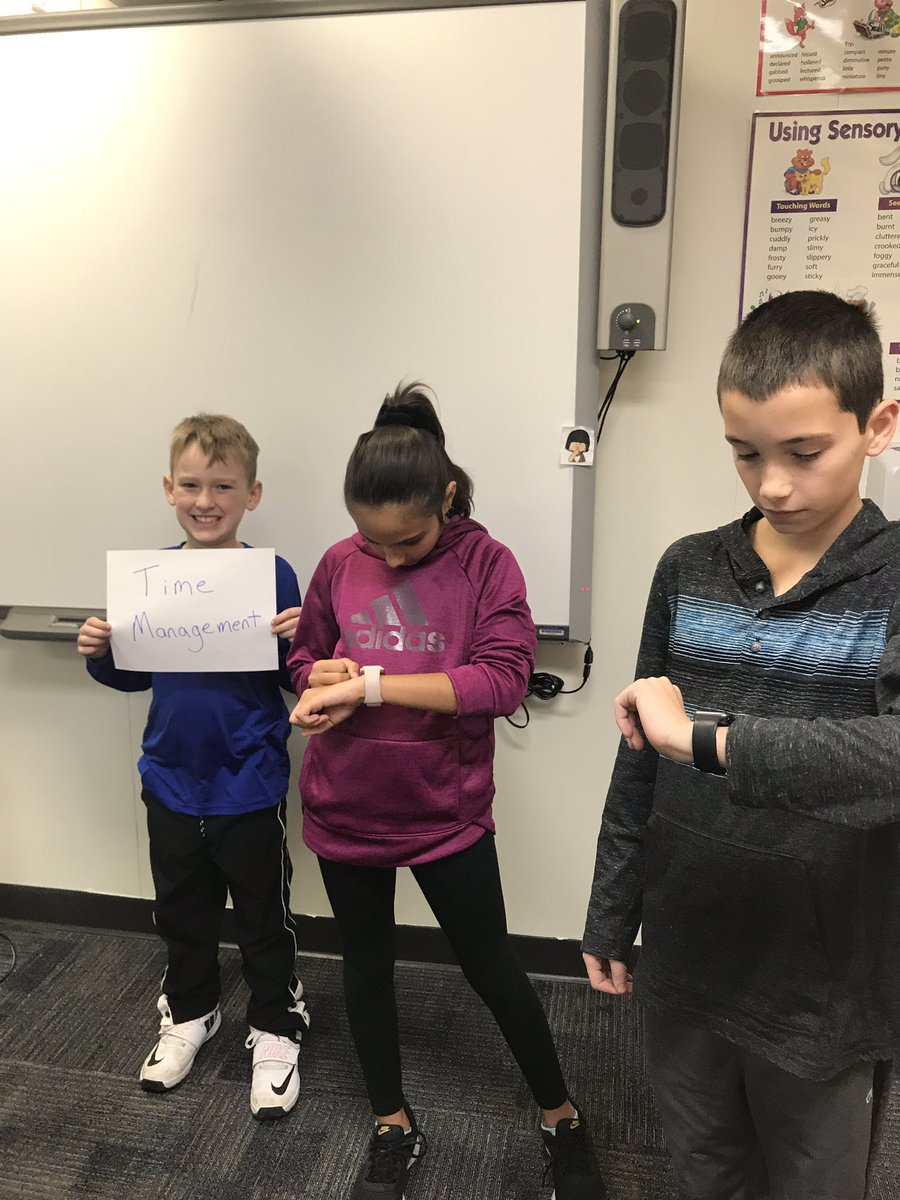 dbernierD53's tweet photo. Need help with time management? Look no further! These guys are pros!! #D53cares #D53learns https://t.co/kDfgWFHq8o