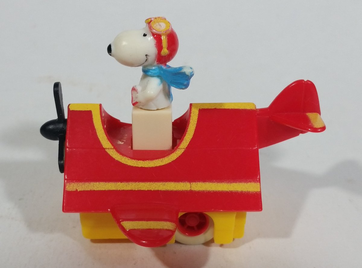 snoopy airplane toy