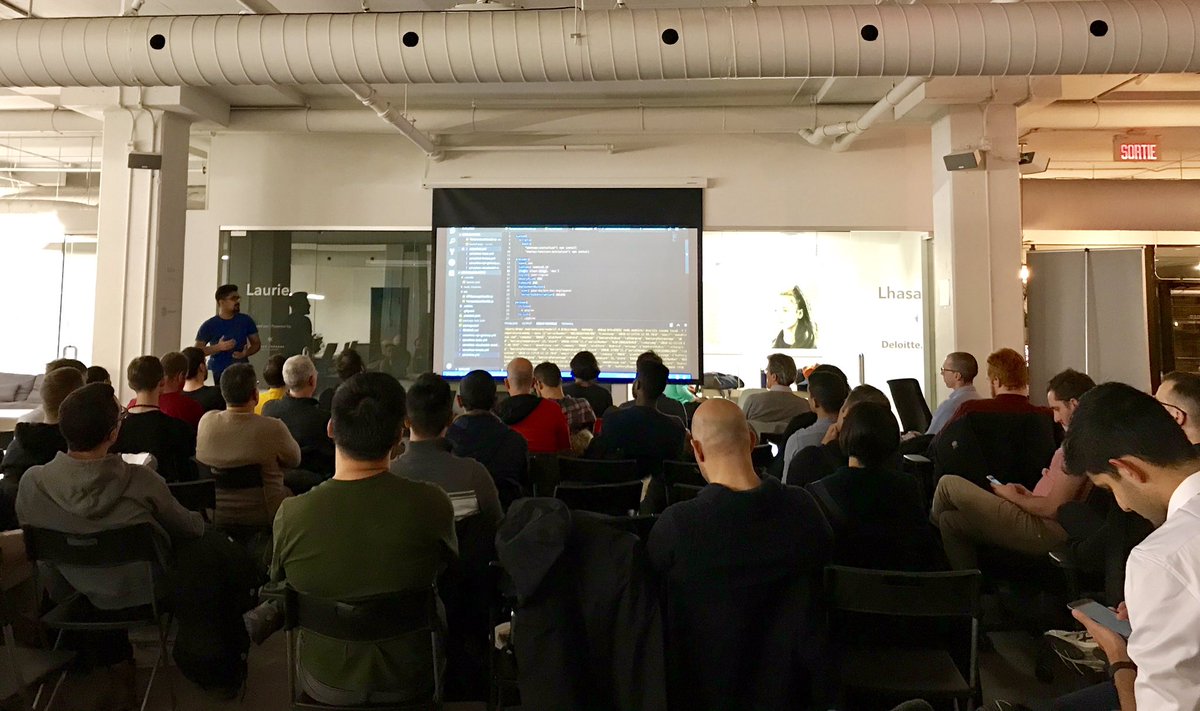 Packed house for the last JS Meetup of the year at La Gare  #JSMontreal #JavaScript
