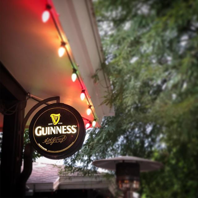 stuffandymakes's tweet photo. Tuesday #barcycle to @cornishpastyco_scottsdale for #beer and #food after some #estate #attorney bidness. #fun #bike #beachcruiser @electra_bicycle #electrabicycle #wifetime #lifeisgood #desertlife #oldtownscottsdale https://t.co/NpVPa4onyJ