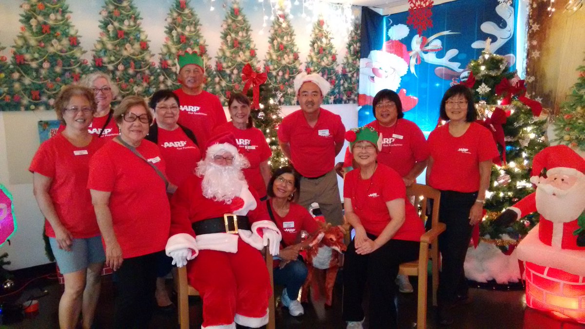 pnish75's tweet photo. Christmas came early to the Maluhia Senior Care facility as AARP community service committee members played Santa and took their clients through a Winter Wonderland @AARPHawaii #AARPHIserv https://t.co/cqI2mQjrCb