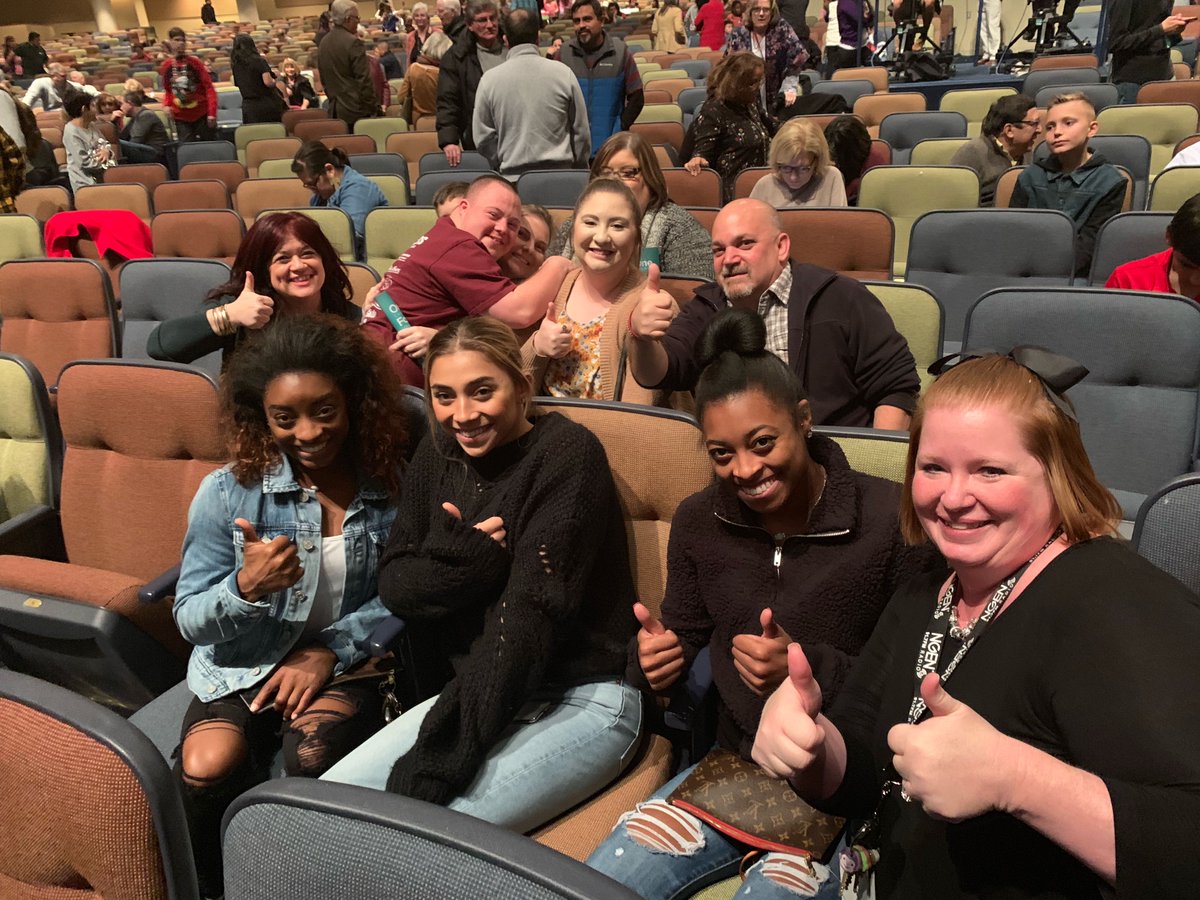 championforest's tweet image. Olympic Champion Simone Biles and friends gave the show a thumbs up! Thanks Simone! 🥇 #cfbcchristmas