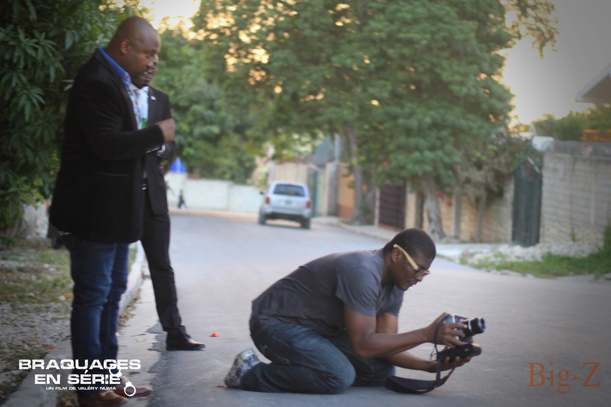 PlatinumProHT's tweet photo. BRAQUAGES EN SÉRIE est le nouveau film du réalisateur Valéry Numa, avec la participation de Joseph "Ti-Joe" Zenny Jr., Alysha Morency, Junior Rigolo, Farah Mars, Manfred Marcelin et Evens Jean. #BraquagesEnSerie #ComingSoon #PlatinumProduction https://t.co/jV9oN4UnaN