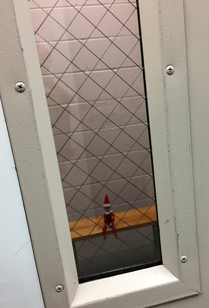 EverettPolice's tweet photo. Ruh-roh! Cuffs the #ElfOnAShelf got in hot water because of a mischievous prank. He’s been chilling out, but do you know where? #FindCuffs https://t.co/W7S8sFDXPz