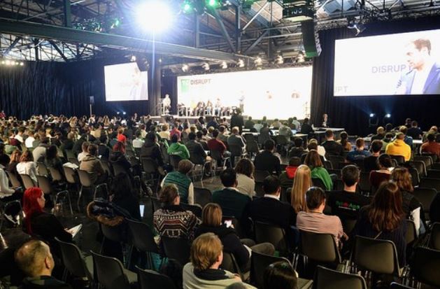 Vindyne8's tweet photo. #ModexTech presents latest development, the #ModexIDE, at TechCrunch Disrupt Berlin 2018 https://t.co/jjs3jhUof9 #DECENTRALIZE #btc #eth #crypto #fintech #Marketplace #Blockchain #AppStore4Blockchain #Modex https://t.co/ShvI89z5Mq