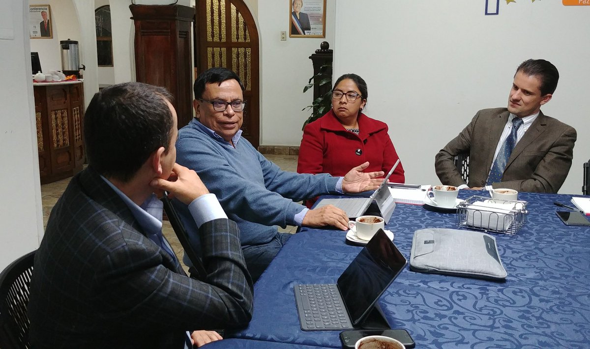 FundaEsquipulas's tweet photo. Miguel Castillo brinda su visión sobre el ODS No.16: Paz, justicia e instituciones sólidas, en donde resalta que existe una relación intrínseca entre la institucionalidad y el desarrollo sostenible #FRE2018 #10AñosFUNDAESQ #YoParticipo #VisiónJoven https://t.co/t5CMg8QINo