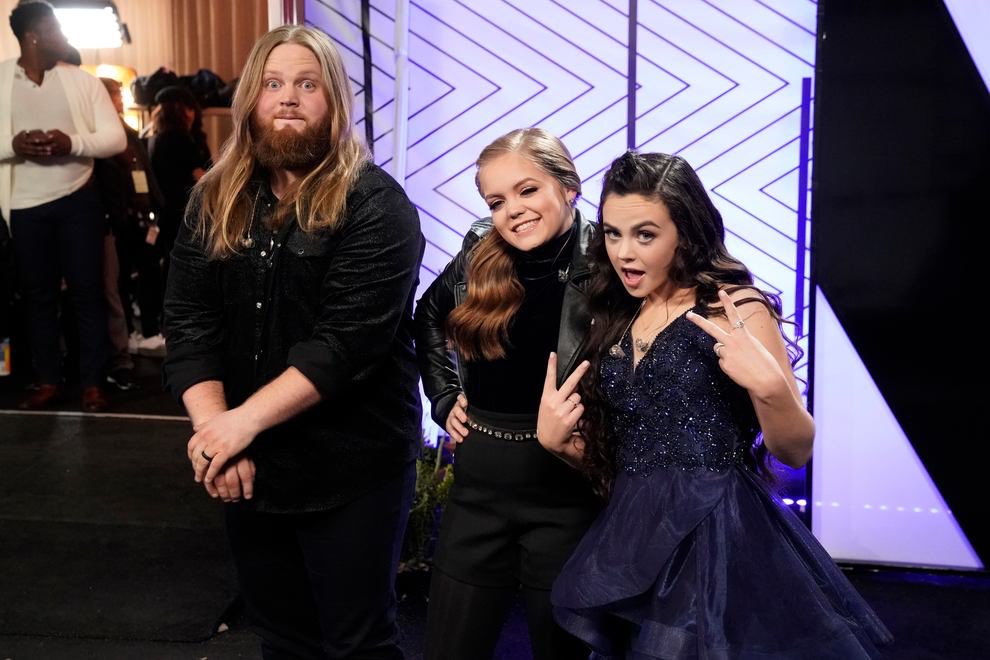iamchriskroeze's tweet photo. THIS IS THE LOOK OF THANK YOU!!!  Thank you thank you thank you! See you all in the FINALE! RT in support! #smalltownstrong #teamkroeze #teamblake https://t.co/eAwWC26wbm