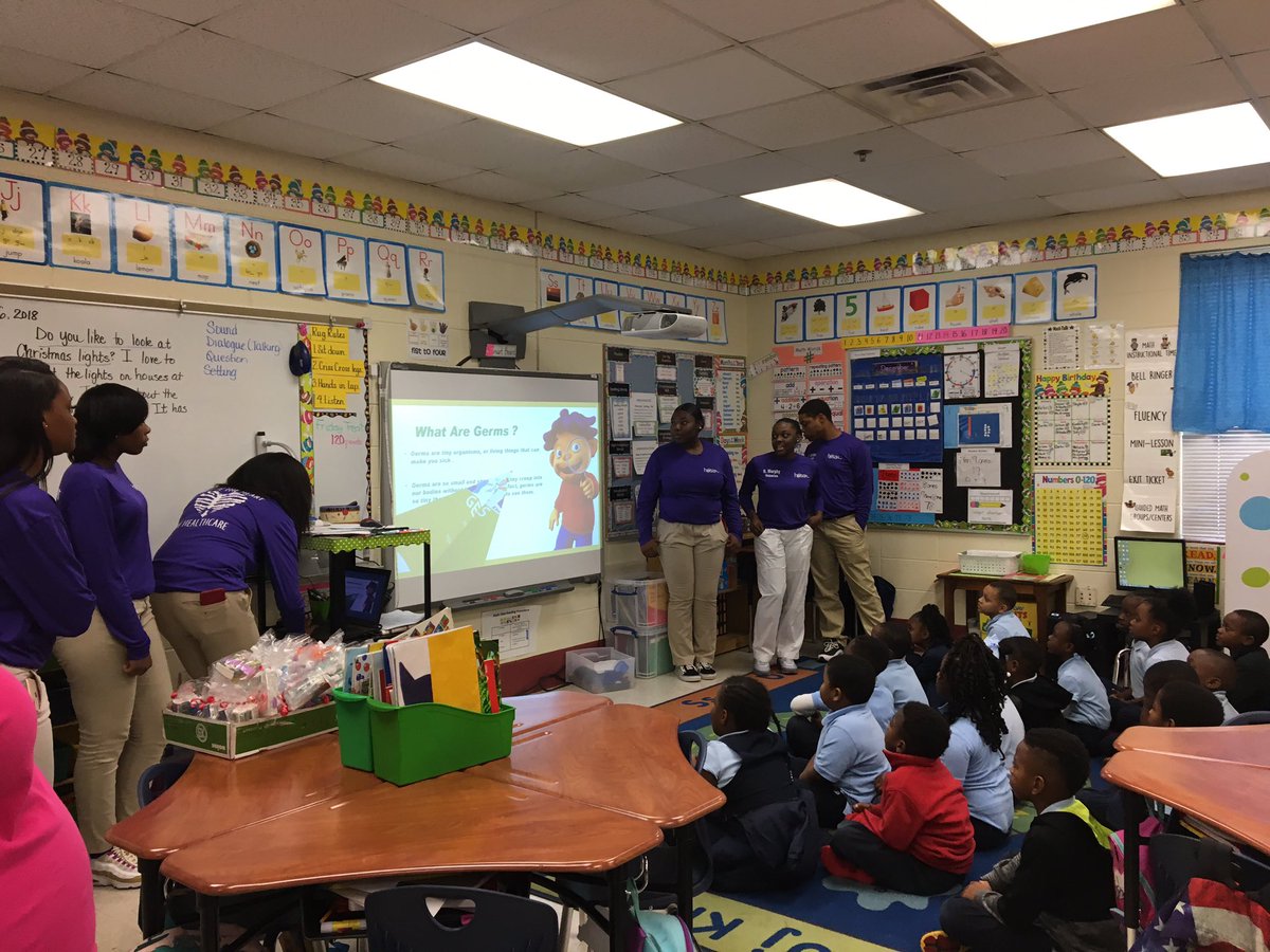 Blount High School Health Class presentation Scrubbing the Bear with Kindergarten and 1st Grade @GrantPrincipal <a href="/EaglesGrant/">Ella Grant Eagles</a>