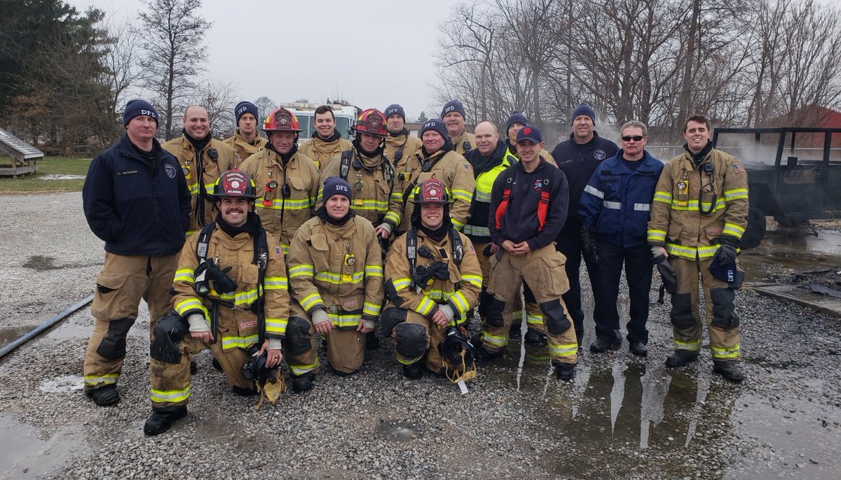 CJNeading's tweet image. 3 probies start on company tomorrow. It was my first time helping instruct a new recruit class. Loved every minute and learned a ton! Solid group of guys at the #DFD #StokeTheFire #StandbyToGetSome @coachingfire  @MattKasik1 @jbdfd301 @BLeMaster1 @fireproof4ever