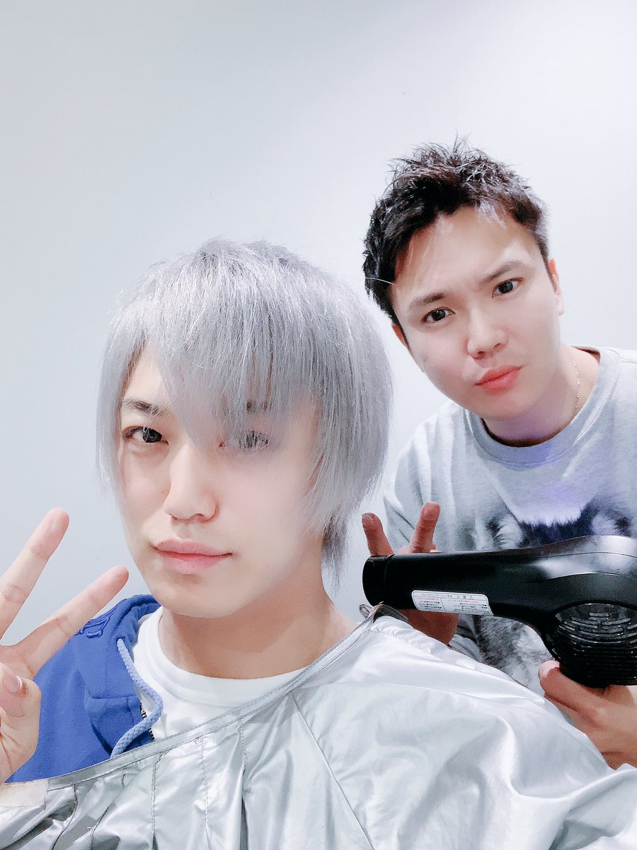 井上正大 髪をジンガに もちろん 渋谷のルイスで ゆうすけ君に 井上 ジンガの髪型にしたい人とかやってくださいよ ゆうすけ君 いいよー 井上 え なら安くしてあげて 笑 って事で19年いっぱい 神ノ牙 Jinga 転生のチケット半券持ってる人 井上正大 髪をジンガに もちろん 渋谷のルイスで ゆうすけ君に 井上 ジンガの髪型にしたい人とかやってくださいよ ゆうすけ君 いいよー 井上 え なら安くしてあげて 笑 って事で19年いっぱい 神ノ牙 Jinga 転生のチケット半券持ってる人