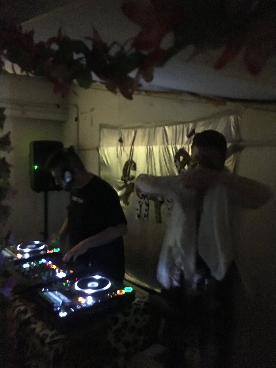 our_thorne's tweet photo. Tbt this early mornin gem from  @comethruplease X   (cc @docterre  / @Yayyab) Still prolly the best party ive ever been to https://t.co/8OxaVJr9Ms