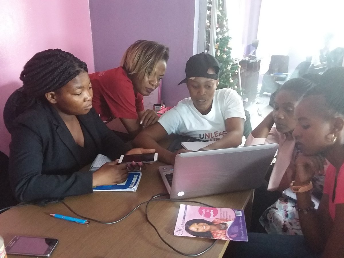 LwiiyoT's tweet photo. Day2 of the ICT boot camp at KUPES @kupesnetwork the ladies were taught #HTML and created their first web pages 
Cc @alushaks @PythonKhaleesi  @simbamdoma 
#ComputerLiteracyForAll 
#TogetherWeLearn 
#TogetherWeGrow https://t.co/e5iAborzc2