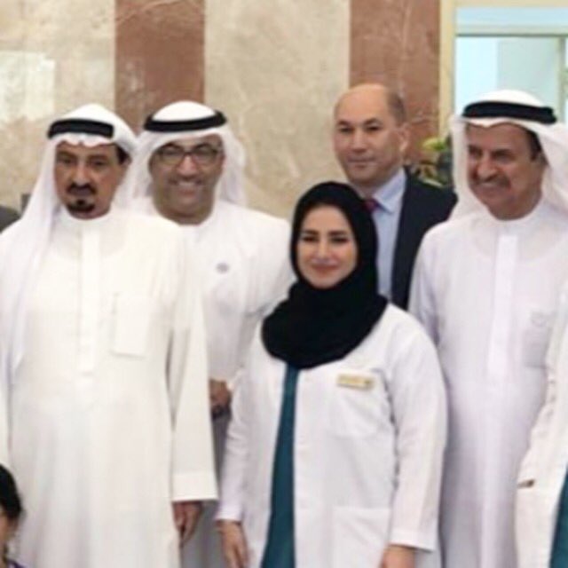 تشرفت بالحديث الأبوي وزيارة #الشيخ_حميد_بن_راشد_النعيمي والشيخ #عمار_بن_حميد_النعيمي والشيخ #راشد_بن_حميد_النعيمي ومعالي وزير الصحة ووقاية المجتمع لمركز عجمان التخصصي للأسنان. شكرا على دعمكم اللامحدود. اللهم ارزقهم الصحة والعافية