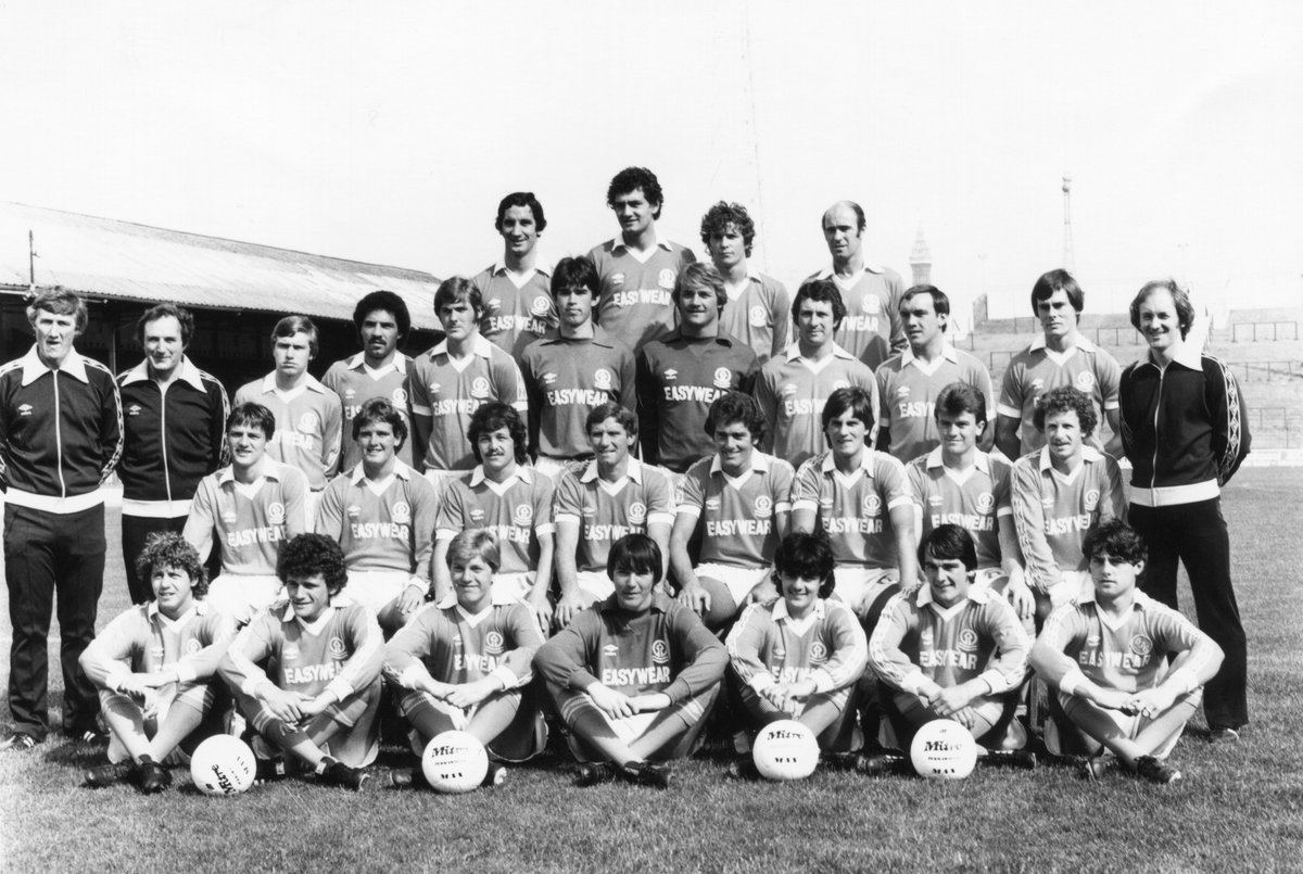 Happy 55th Birthday today to former Pool defender and top fella ... Steve Breakell <a href="/SBreakell/">Steve Breakell</a> 

Steve is 2nd from the right on the front row of the 1980/81 teamgroup, between his great pals Andy Welsh &amp; John Deary

Hope you have a great day Breaks ! 
😀🎂🍾🍻🍷⚽️