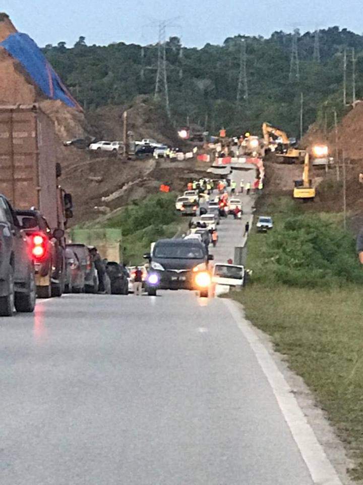 My Sufri Channel On Twitter Updates Km48 Sibu Bintulu Heavy Vehicles Are Still Not Allowed To Pass Through Km48 Sibu Bintulu Road Please Use Alternative Routes Only Light Vehicles Are Allowed At This Moment