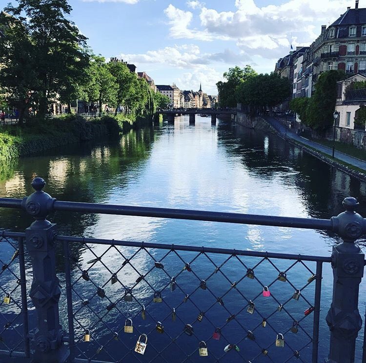 AliciaJacquier's tweet photo. #Strasbourg pour toujours #StrasbourgMonAmour 💕 https://t.co/FRvVumH6To