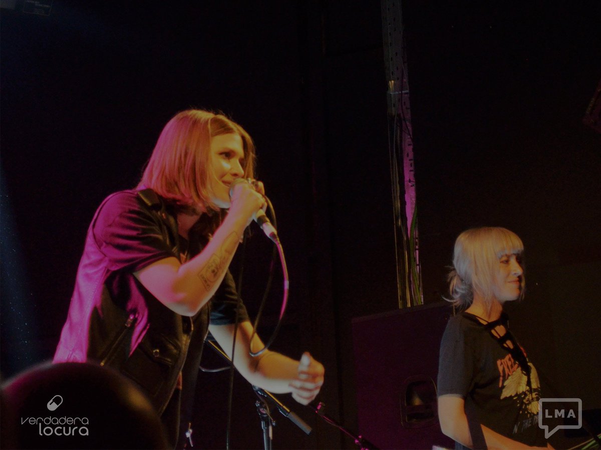 VerdaderaLocura's tweet photo. El pasado 2 de diciembre, acudimos a un auténtico «conciertazo» en la @coolstagemadrid. @jqueraltmusic abrió, dejándonos con las ganas. Pero es que @LarkinPoe se salió.

Así lo vivimos 👉 https://t.co/g0707WzwaL

📝 @DaminCorb
📷 @loumalvarez 

@Cooncert https://t.co/HoPFSxpNWQ