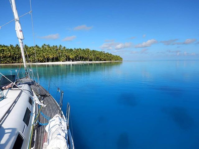 sail_allday's tweet photo. It's already been over a year, this was taken in Raroia atoll in the Tuamotus. Take me back! #sailing #tuamotus #atoll #allday #anchored #onthehook https://t.co/EwY1IGuSI0 https://t.co/Tq1Nan6fhg