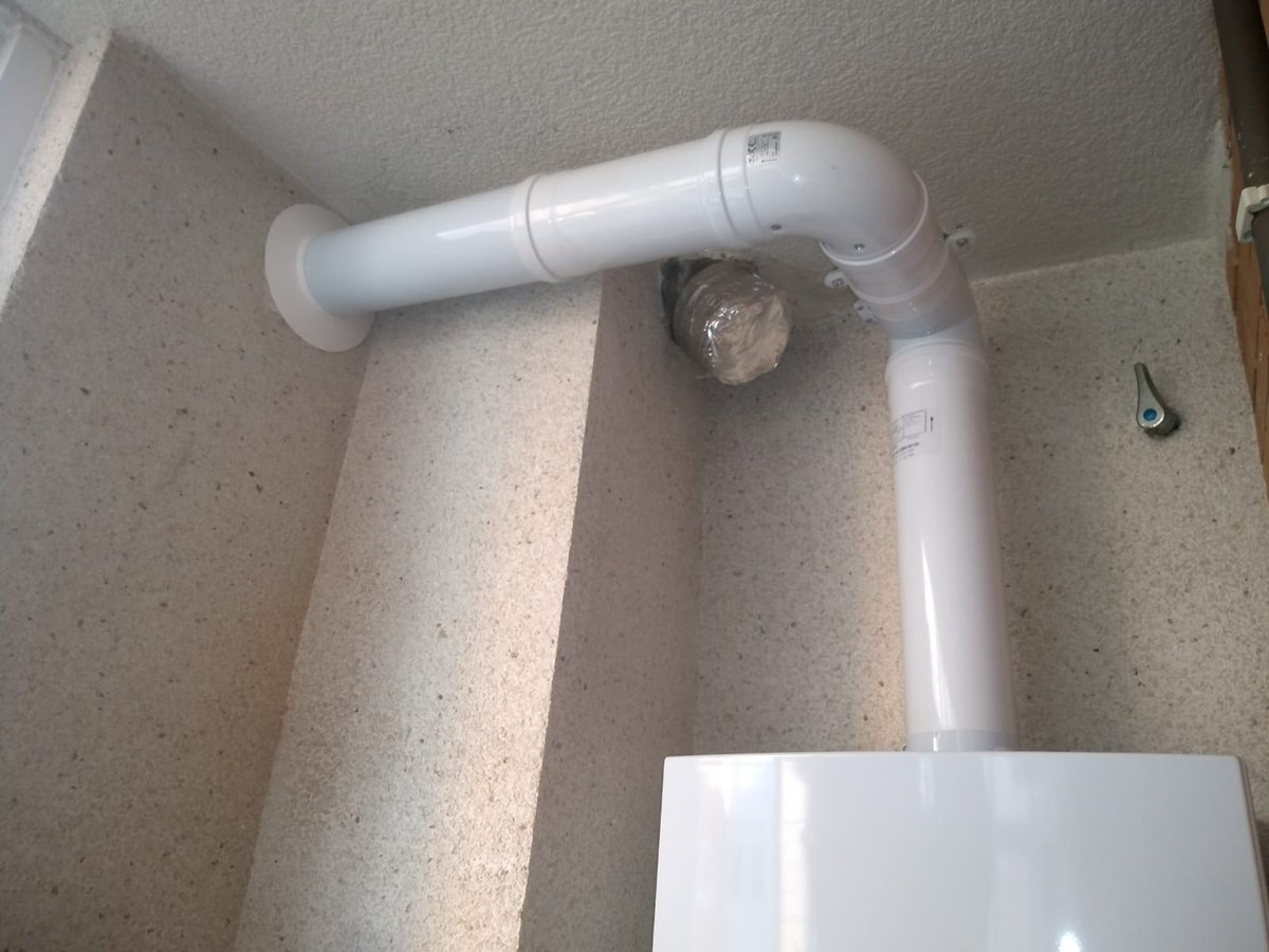 ecoclimagroup's tweet photo. Nueva Caldera @Vaillant_es #Ecotec246 instalada 🛠️ en Alcorcon 👏👏
#instalacionesVaillant #eligetucalderaperfecta @ecoclimagroup 
https://t.co/MZUg6cy4pm https://t.co/h6Bx27jXug