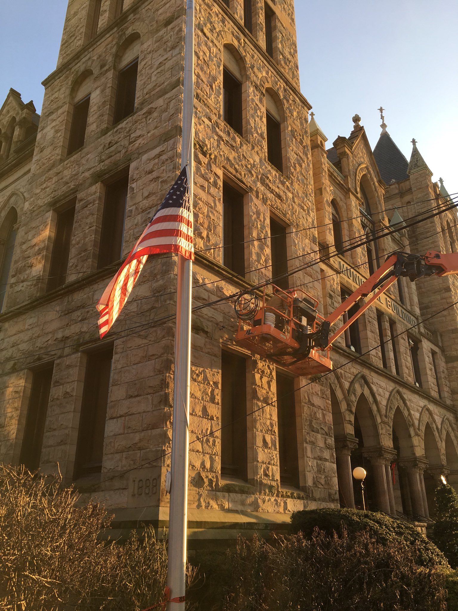 Jim Lockwood on Twitter "Same scene, same spot, only seconds apart, no