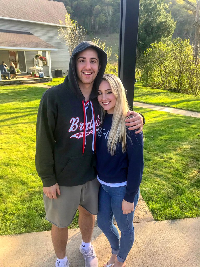 rissamaas's tweet photo. Happy Birthday @bradykuchinka , 🥂❤️ https://t.co/YweARZkln5