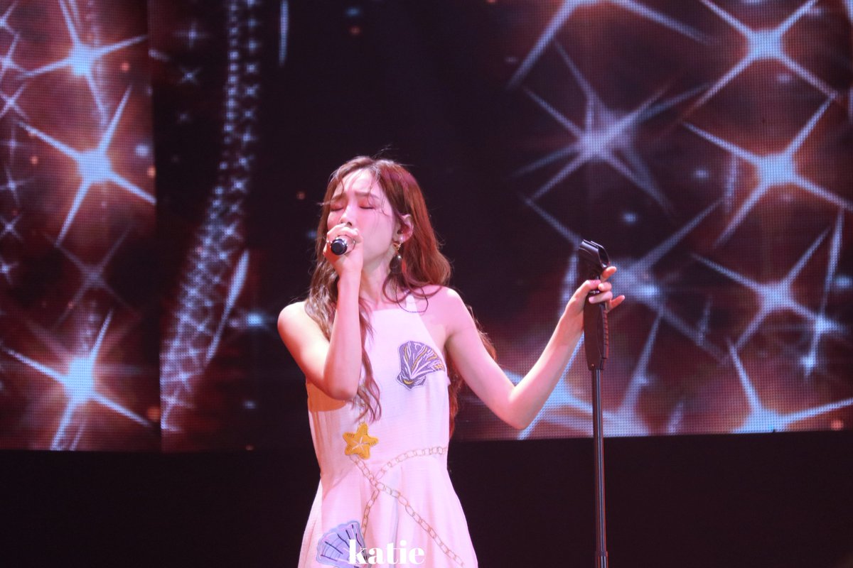 sailitnw85_'s tweet photo. 20180520 #wonderkconcert #taeyeon #snsd #gg #girlsgeneration #태연 #김태연 탱구야...우리 또 보자ㅜㅡㅜ https://t.co/FmACl2OCuD