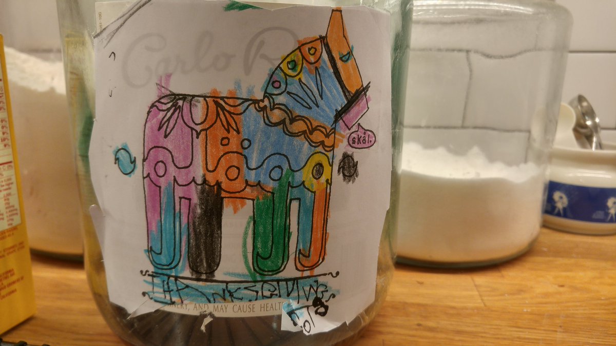 I made a "color it yourself"  #glögg label, which this year was colored by my 4.5 y.o. (My favorite one so far, of course.)