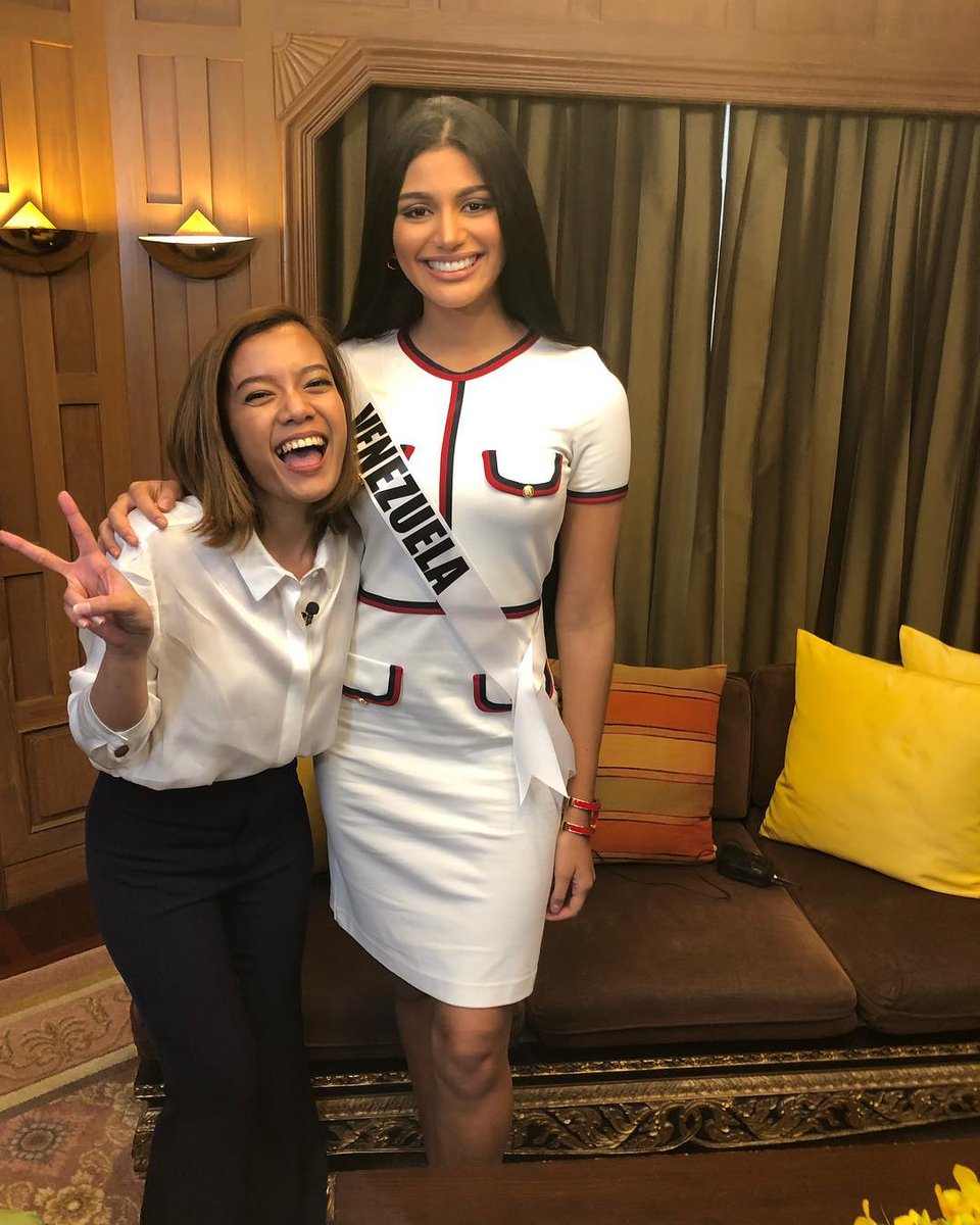 Ya en Tailandia amaneció! 🇹🇭 Y ya nuestra Sthefany Gutierrez está lista para un nuevo día de actividades. Ella está siendo entrevistada por medios Tailandeses ✨🎉 
.
.
#MissVenezuela #MissUniverso #MissUniverse