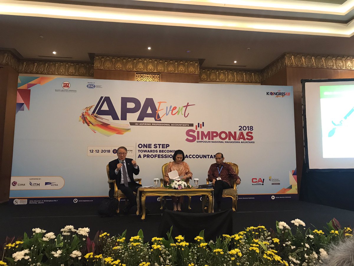 IAINews's tweet photo. IFAC President, Dr. In-Ki Joo meeting more than 300 Young and Talented Accounting Students from around Indonesia at the #APAEvent2018 @IFAC #kongresxiiiIAI https://t.co/RTxAFKZXq0