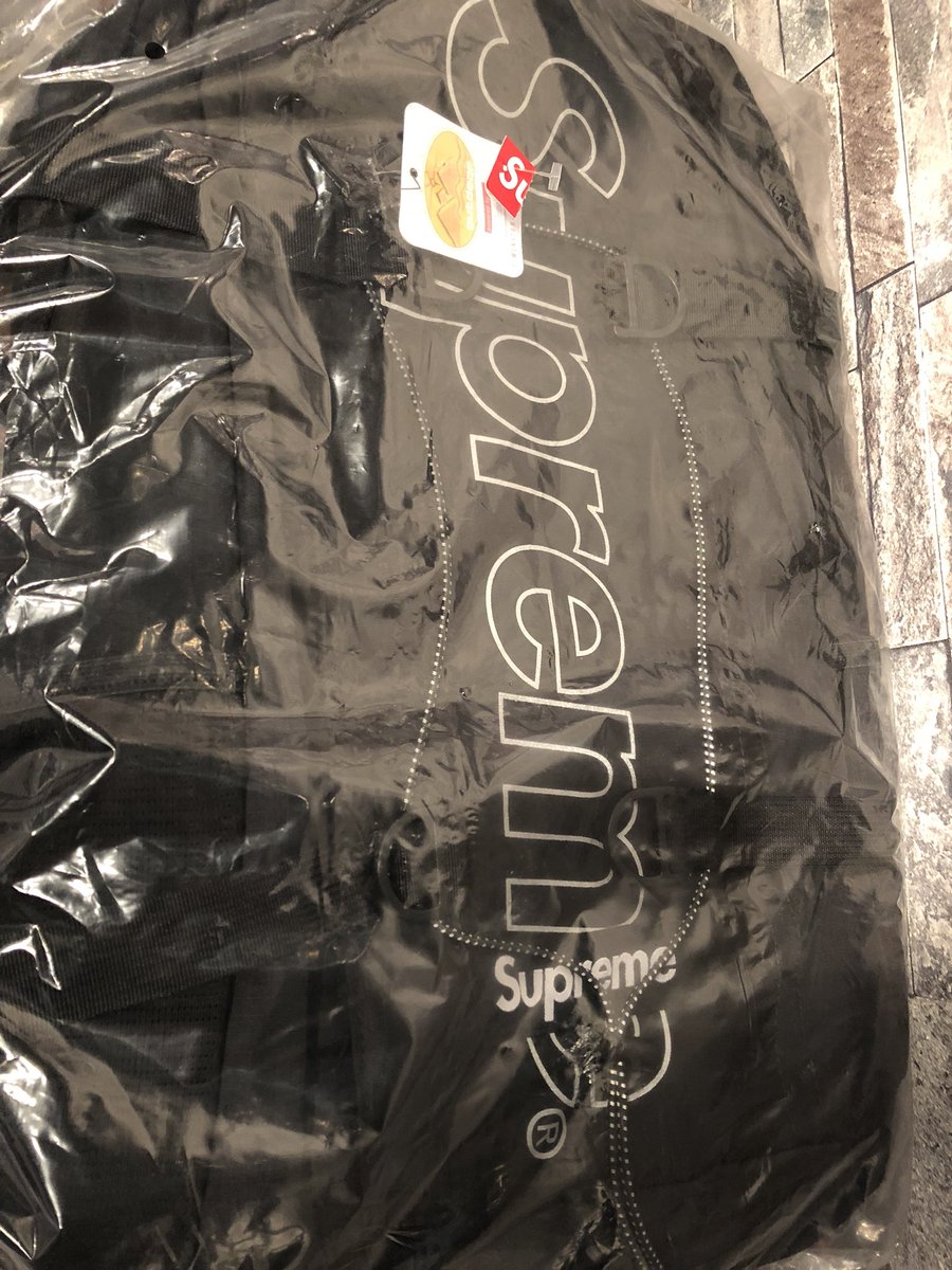 lecoeur_street's tweet photo. supreme バックパック
新品未使用品です！
気になる方はDMにてお気軽にお問い合わせ下さい！

お手数ですが
@shakala2300 様
@Samurai_ATC 様
@niwagure 様
@tenbaifi_fi_ 様
@LifeonCommerce 様
@FY_0417 様
@footgear_plus 様
RTお願い致します。 https://t.co/3HXHCV256C