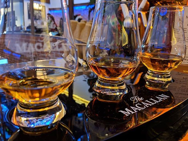 dLeeFlood's tweet photo. Found a spot that does Scotch Flights😎 #macallan #scotch #wwallace #smooth https://t.co/tF2fOhha4c https://t.co/PPGushTSP8