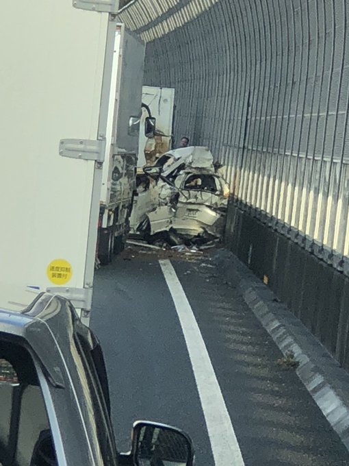 事故 圏央道外回り あきる野周辺で多重事故 車が複数大破している模様 渋滞 まとめダネ 事故 圏央道外回り あきる野周辺で多重事故 車が複数大破している模様 渋滞 まとめダネ