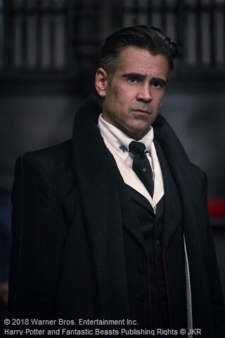 Kira Catgrass 猫眼鏡 Ship3 على تويتر ファンタスティックビーストのパーシバル グレイブス コリン ファレル が 吹き替えの声も相まって金カムの尾形にしか見えない 両方好きw