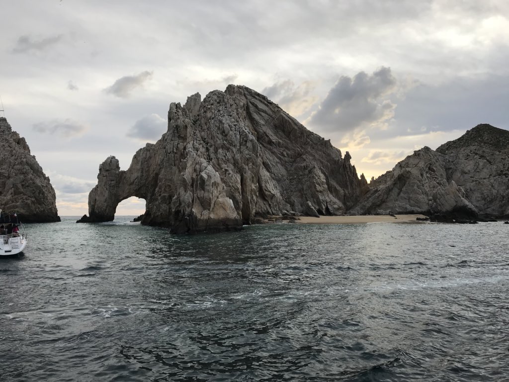 MeaganWristen's tweet image. Sunset cruise with @caboadventures #caboadventures #GnomadsTakeOverCabo Ad