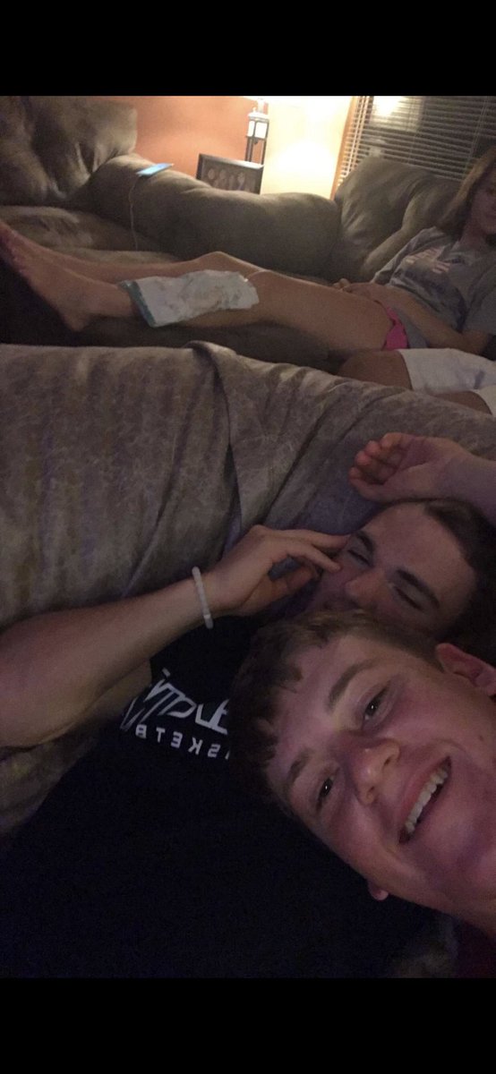 zstiewe's tweet photo. Happy birthday to one of my brothers #ACchill🥶 https://t.co/S6QA4MB2YK
