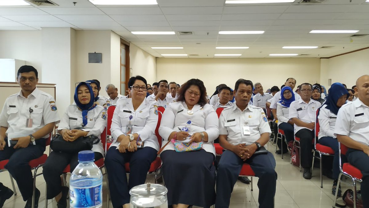 Sudis PPAPP Jakarta Barat (@ppappjb) on Twitter photo Pengarahan Kadis PPAPP DKI Jakarta, Tuty Kusumawati pd kegiatan Pembinaan Pegawai dan PKB se Jakarta Barat, Rabu 12-12-2018 di Ruang Rapat Sudis PPAPP JakBar <a href="/dppappdki/">Dinas PPAPP Provinsi DKI Jakarta</a> <a href="/kusumawati_tuty/">Tuty Kusumawati</a> @kominfotikjb Pengarahan Kadis PPAPP DKI Jakarta, Tuty Kusumawati pd kegiatan Pembinaan Pegawai dan PKB se Jakarta Barat, Rabu 12-12-2018 di Ruang Rapat Sudis PPAPP JakBar <a href="/dppappdki/">Dinas PPAPP Provinsi DKI Jakarta</a> <a href="/kusumawati_tuty/">Tuty Kusumawati</a> @kominfotikjb