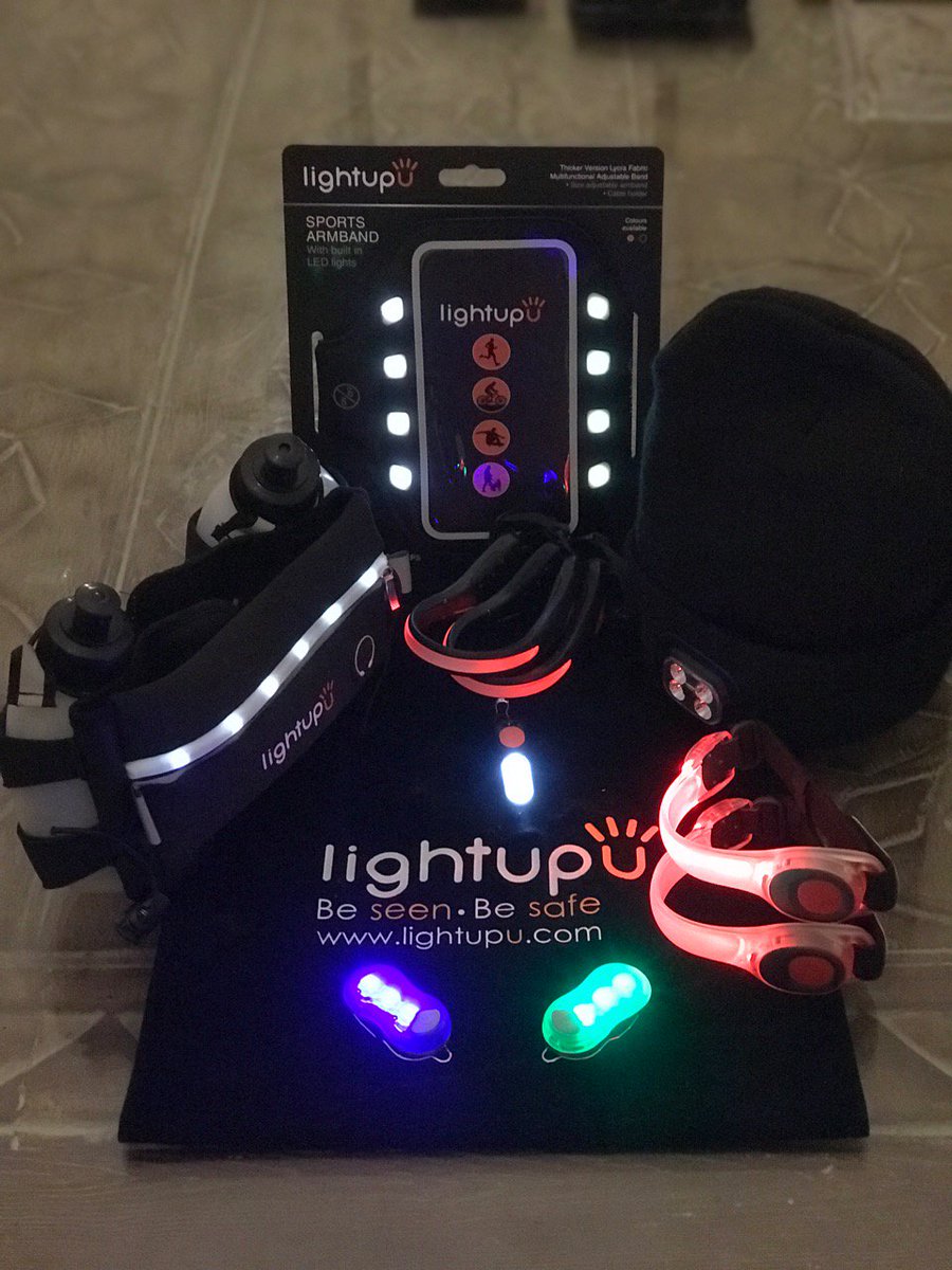 UKRunChat's tweet photo. RT this &amp; follow @LightupU_UK to be in tonights 9pm draw to win:
Bluetooth Beanie with high intensity light, Arm bands, a pair of heal clips, LightupU hydro belt, LightupU Device holder, Green clip light, Blue clip light, Mini clip light. All worth £130! 1 winner. #ukrunchat https://t.co/mbq8EXbIPM