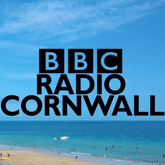 MyHealthCornwal's tweet photo. 📻 On the radio!!! 📻 🎧🎙
.
I obviously JUMPED at the chance when the wonderful @debbiedotmac invited me back on her show! Tune in at 4:10pm today to hear my EXCITING NEWS for February 2019!!!!! 🤗💃🏽🙌🏽
.
I’m literally bursting with excitement! 😆😆😆
.
.
#expanding #helston https://t.co/1Yy1w9nomi
