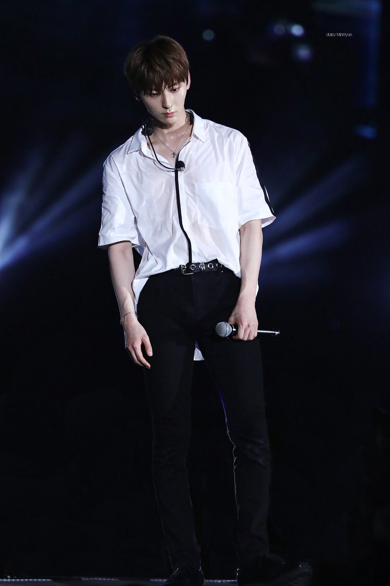 daisy_MinHyun's tweet photo. #황민현 #민현
   ╭┈┈┈┈╯ ╰┈┈┈╮

 ╰┳┳╯    ╰┳┳╯
 💧              💧

 💧              💧
     ╰┈┈╯
 💧  ╭━━━━━╮  💧
           ┈┈┈┈
 💧              💧

 💧              💧

 💧              💧

 💧        💧 https://t.co/FkYCzgLukS